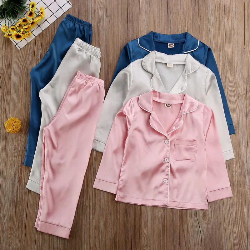 Комплект атласной одежды для маленьких мальчиков и девочек летний однотонный