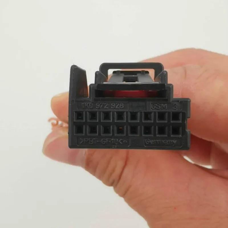 

Car reversing mirror switch plug connector with wire For Volkswagen Bora Sagitar Magotan For Audi A6L A4L Q5 OEM NO 1K0 972 928