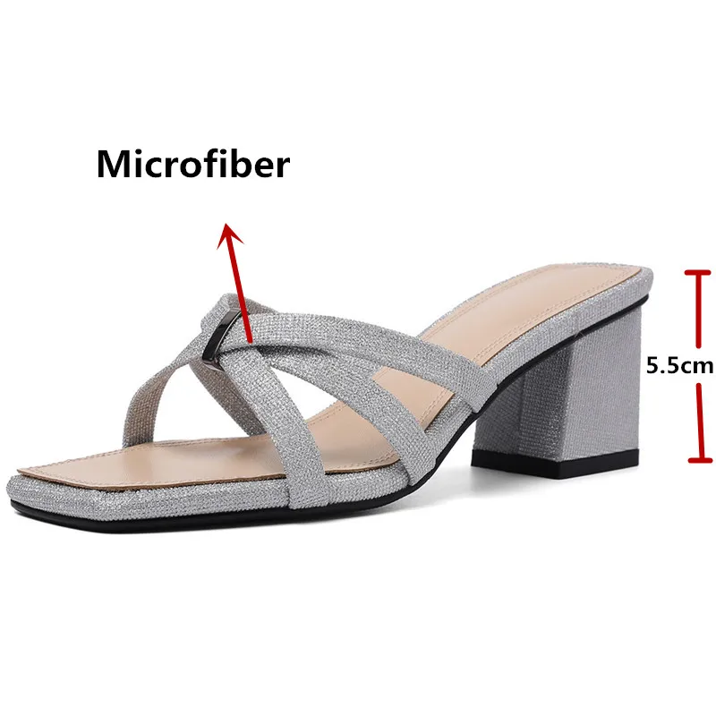 Женские босоножки с металлическим украшением FEDONAS желтые простые шлепанцы
