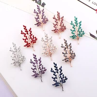 exquisite high end brooch leaf crystal glass diamond plant branch pin female fashion