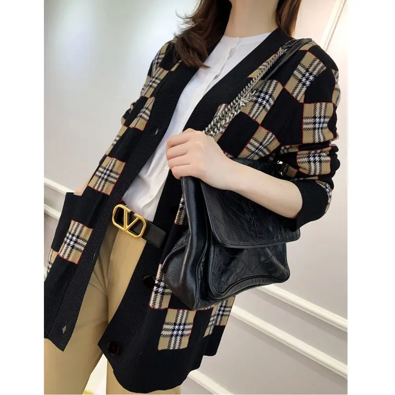 

New autumn loose knit cardigan loose classic plaid sweater with V-neck