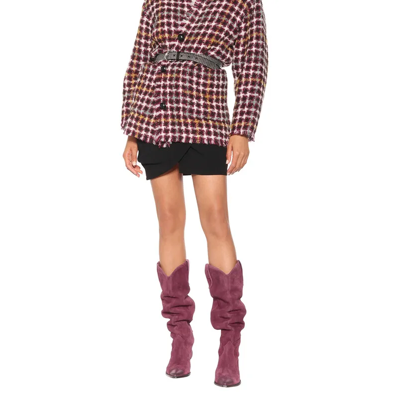 MStacchi; коллекция года; ковбойские сапоги с острым носком; замшевые сапоги до колена из натуральной кожи с вышивкой; женские рыцарские сапоги на не сужающемся книзу массивном квадратном каблуке