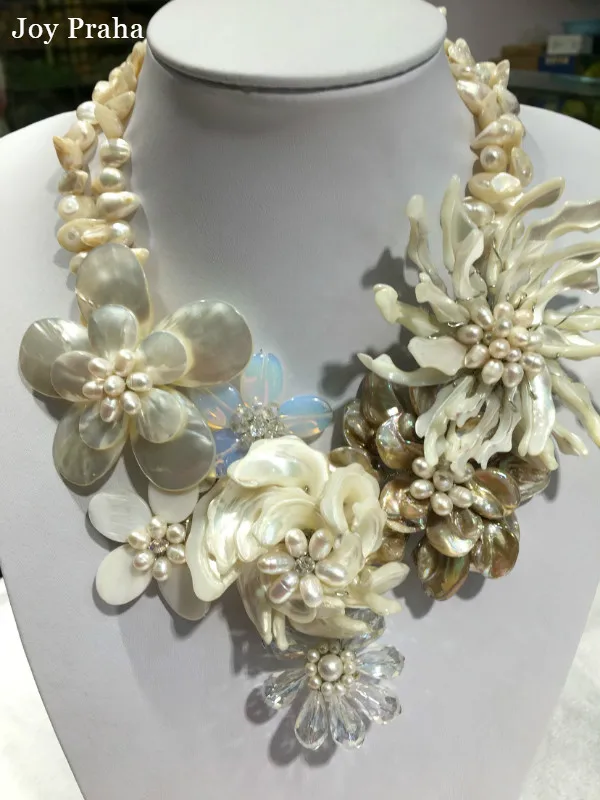 

Natural pearl shell women necklace / Hand-woven flower clavicle chain / wholesale dropshipping