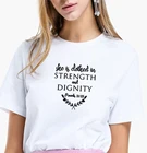 Она одет в силу и достоинство с принтом, женская футболка с О-образным вырезом Изделие из хлопка с короткими рукавами футболка Для женщин свободные футболки Для женщин топы