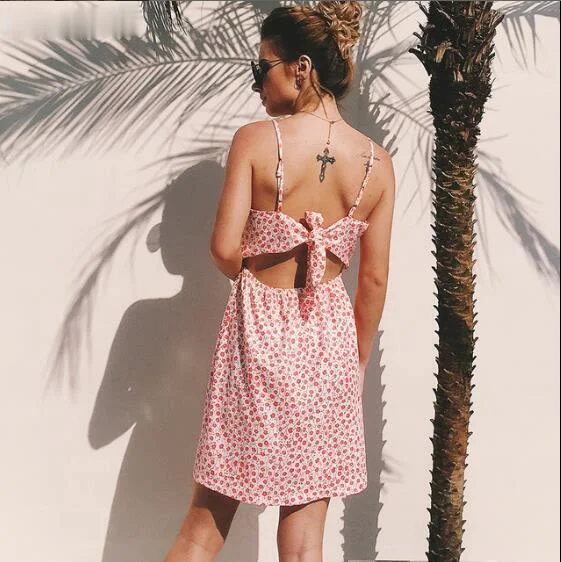 

Summer Fashion Pleated Spaghetti Strap dresses High waist Vestidos Beach Sexy Women sleeveless Maxi Dress