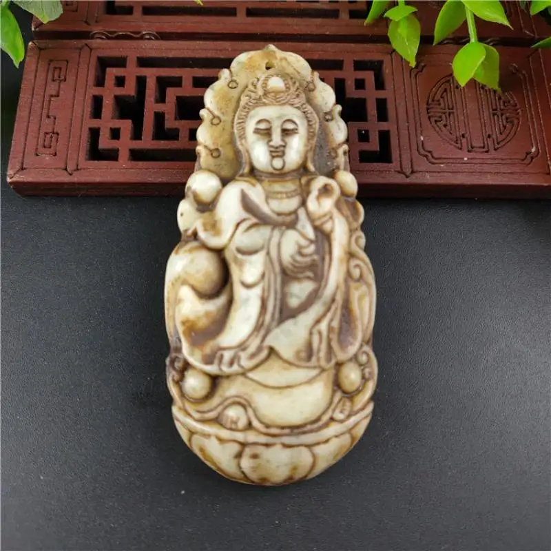

China Retro Collectible Rare Xiu Jade Stone Carved Carvings Vivid Guanyin Bodhisattva Statue Amulet Decoration Gift