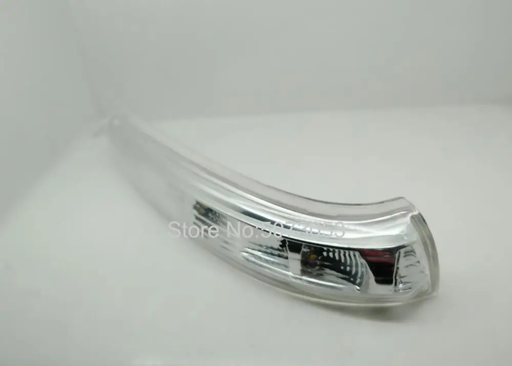 Светильник для зеркала заднего вида левый и правый Chevrolet Captiva 2007-2016 | Автомобили