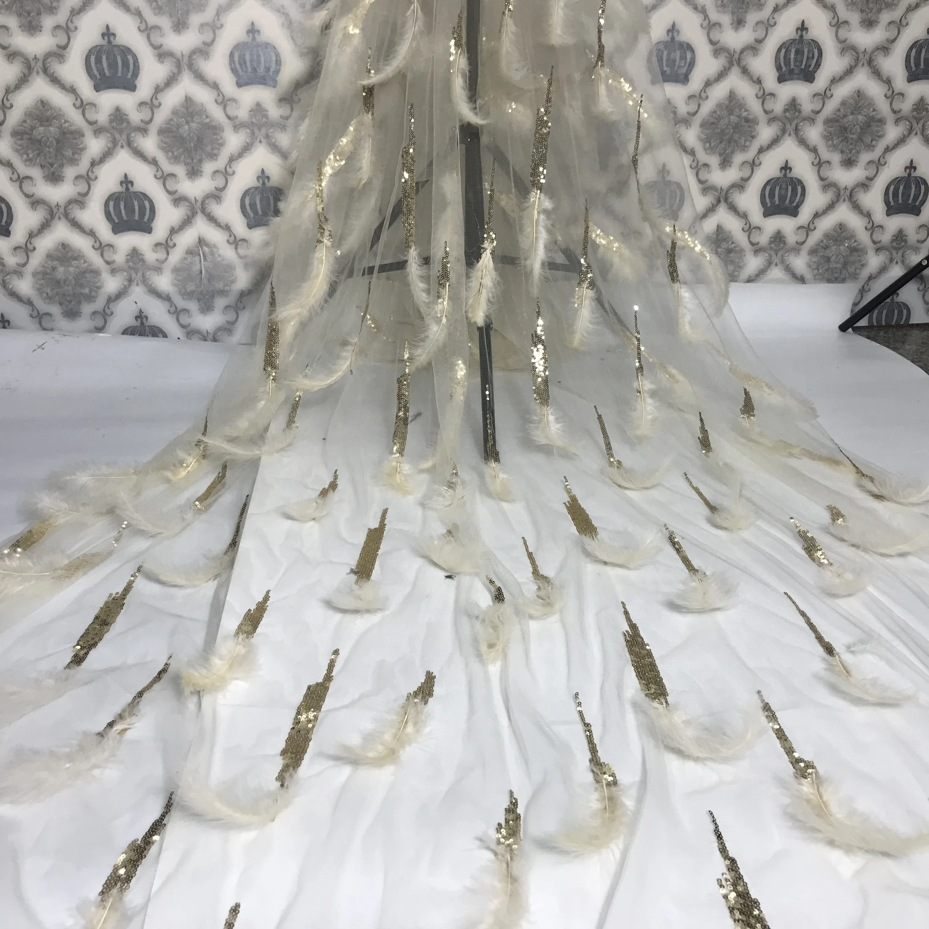 Перьевая ткань Африканская кружевная 2019 Высококачественная со стразами