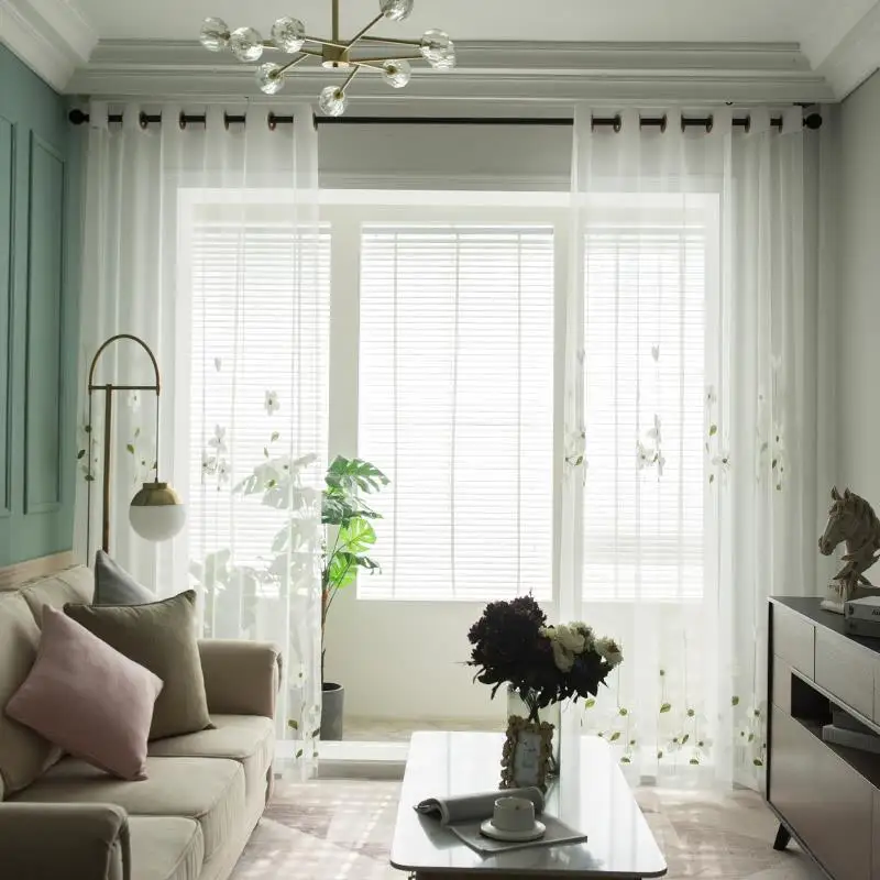 Прозрачные шторы с цветочной вышивкой и зелеными листьями для детской комнаты