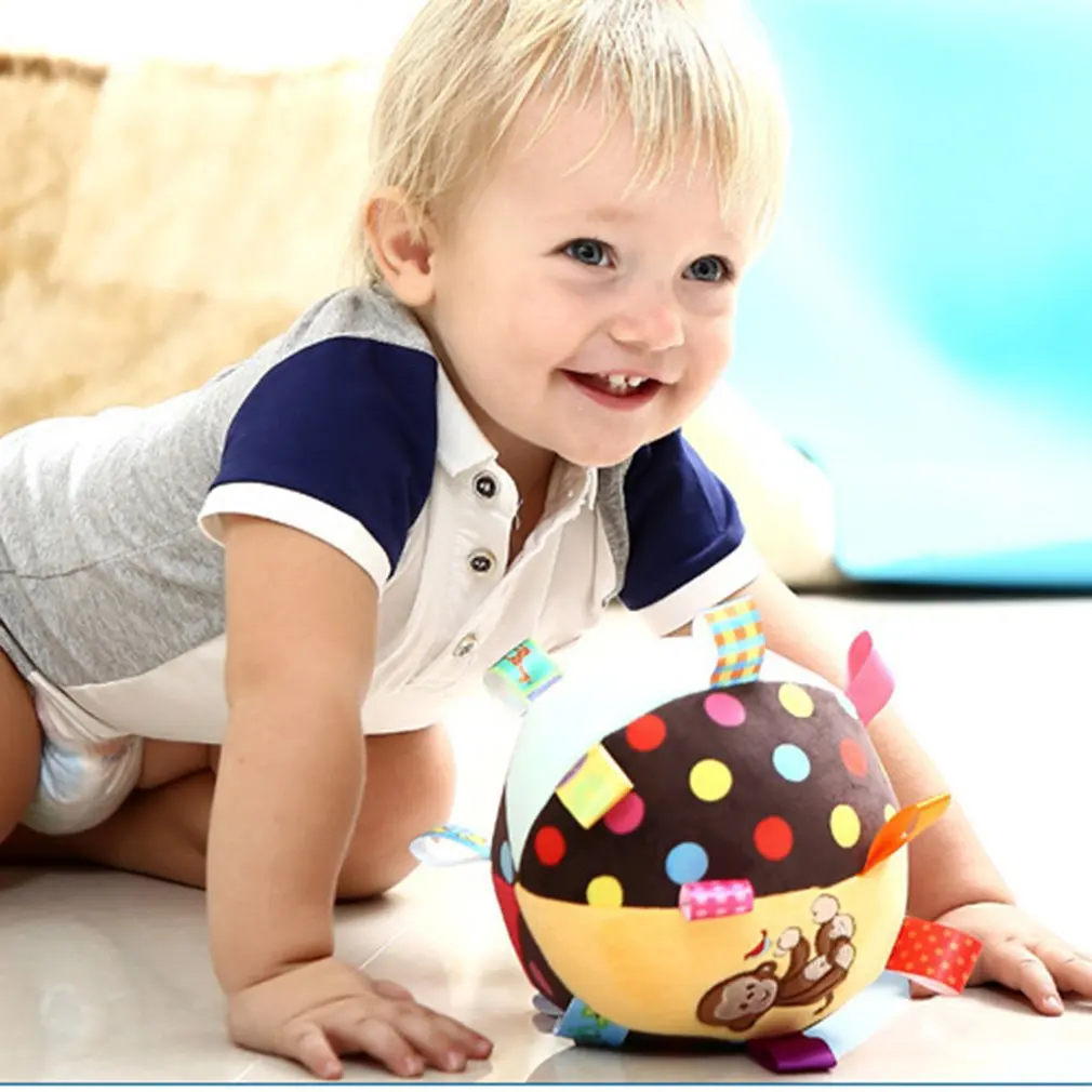 

2021 New Super Soft Infant Hand Catch Ball Plush Bell Soothing Ball Label Cloth Ball Toy Infant Bedroom Hanging Bell Ball