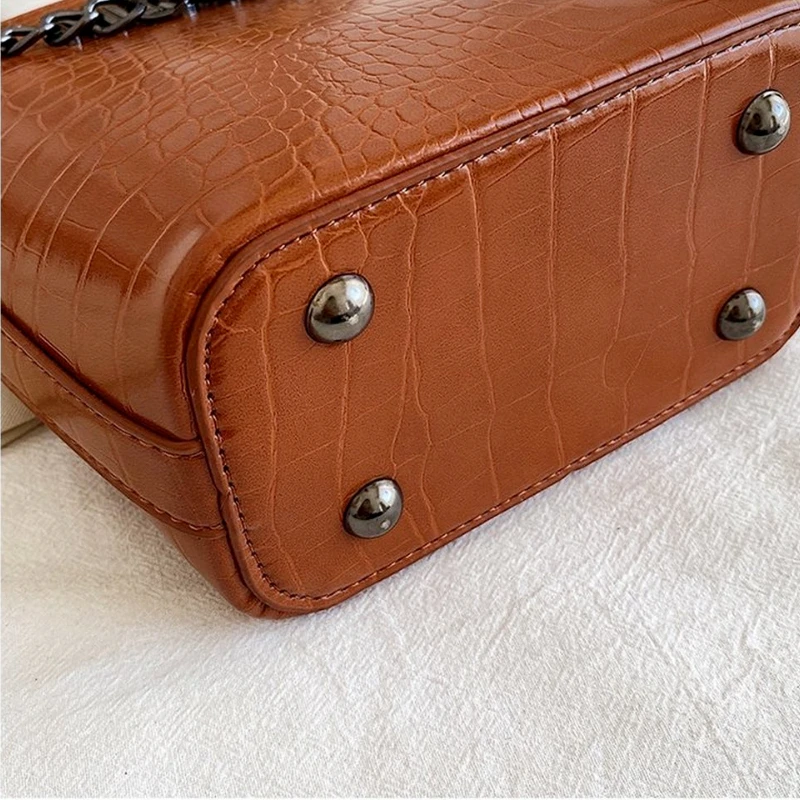 

Ladies bucket bag, female small bag, new trendy wild ins chain bag, beautiful small bag, shoulder messenger bag, handbag