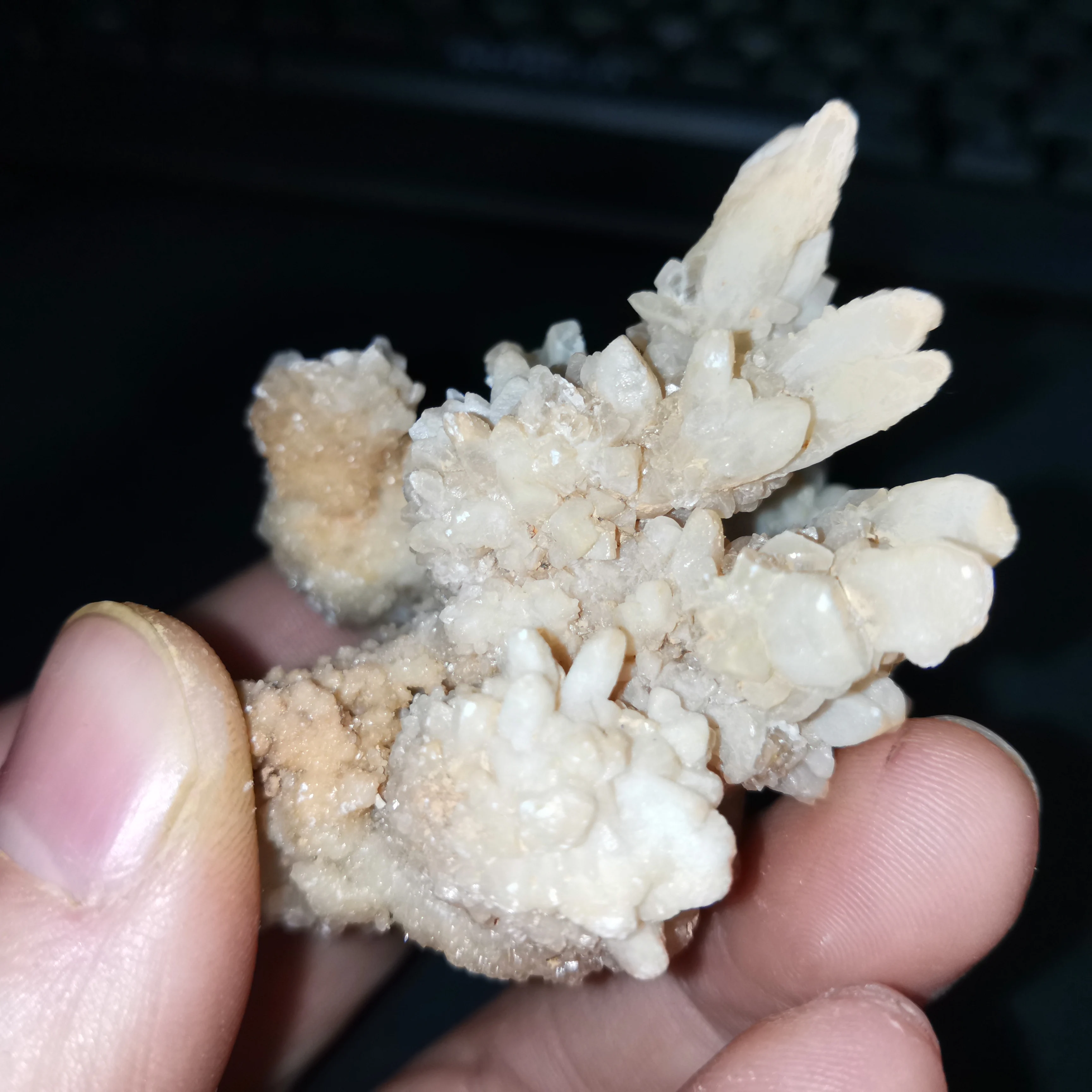 577 г натуральный Chalcopyrite образец кварца кристаллы piedras naturales y minerales камень