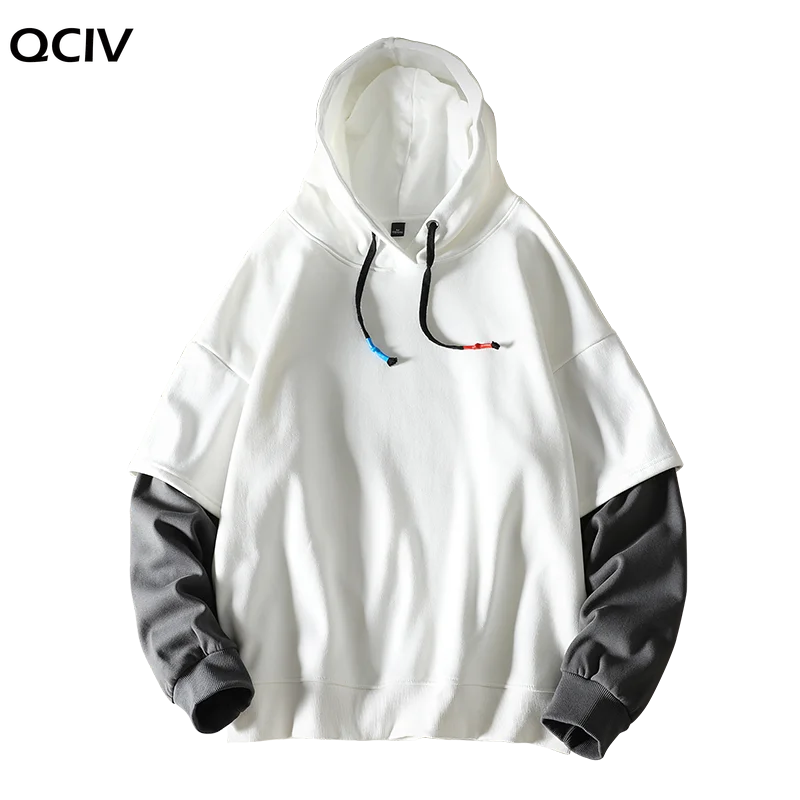 

Hoodies & Sweatshirts