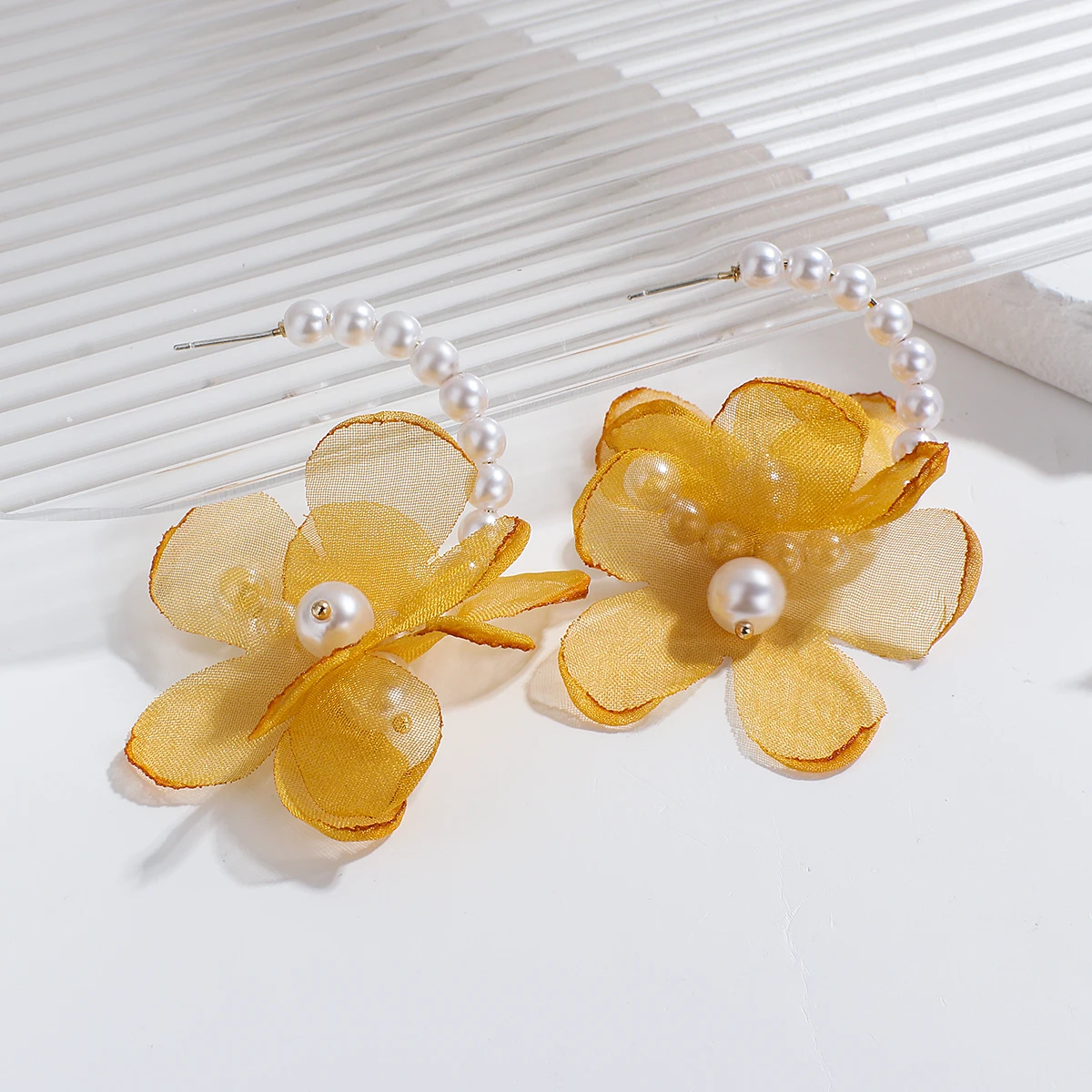 

AENSOA Cute Lace Flowers Pearl Hoop Earrings 2021 Sweet Korean Trendy C shape Earrings For Women Statement Floral Jewelry Gifts