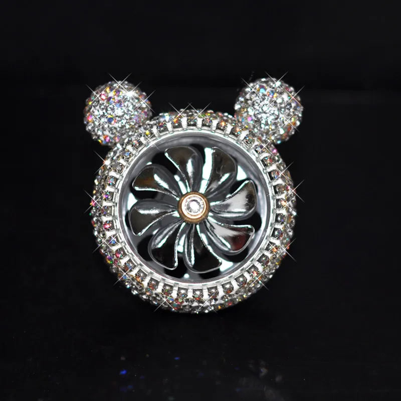 

Автомобильный держатель освежителя воздуха с хрустальным самолетом