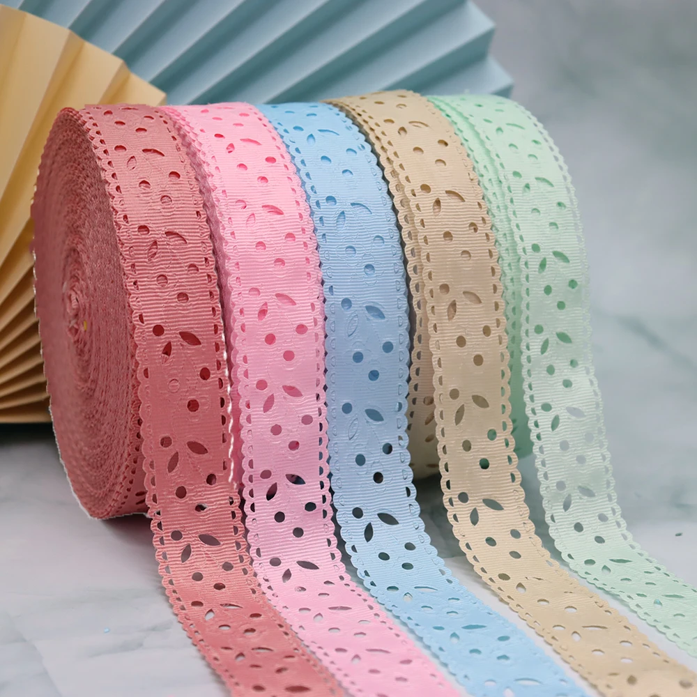 Лента в рубчик с цветочным узором 10 ярдов 30 мм |