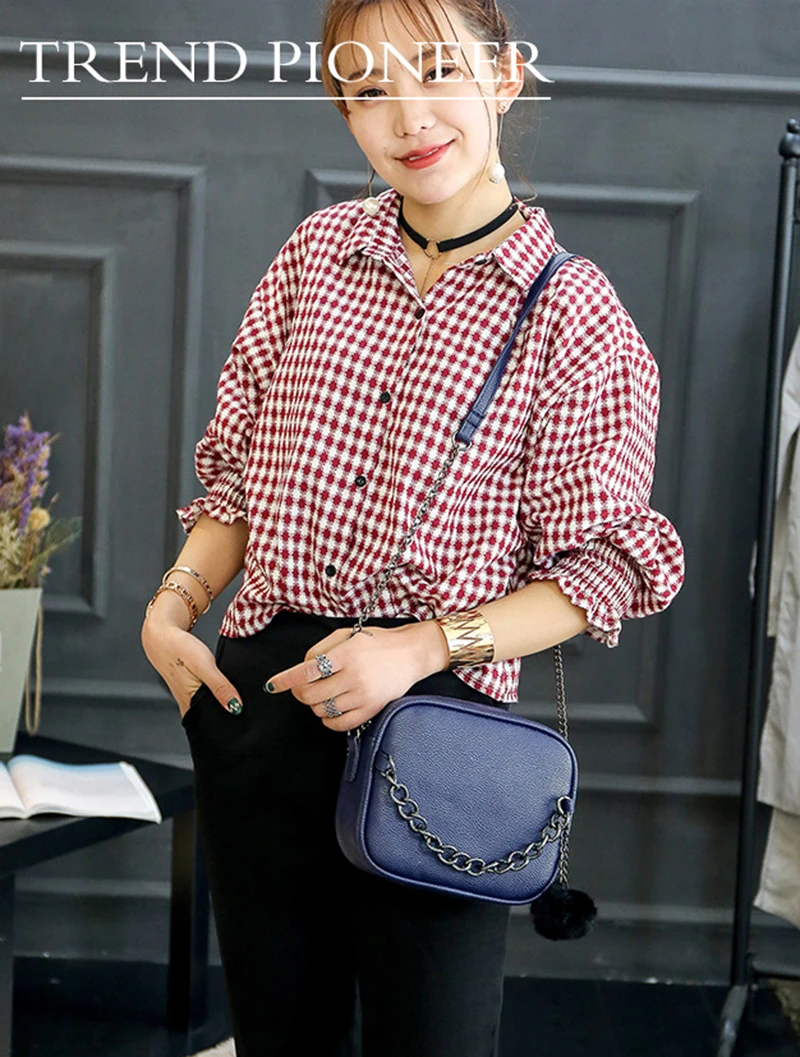 

New Fashion Soft Leather Women Clutch Bags Chain Shoulder Bag Purse Casual Fur Ball Decor Handbags Crossbody Bags