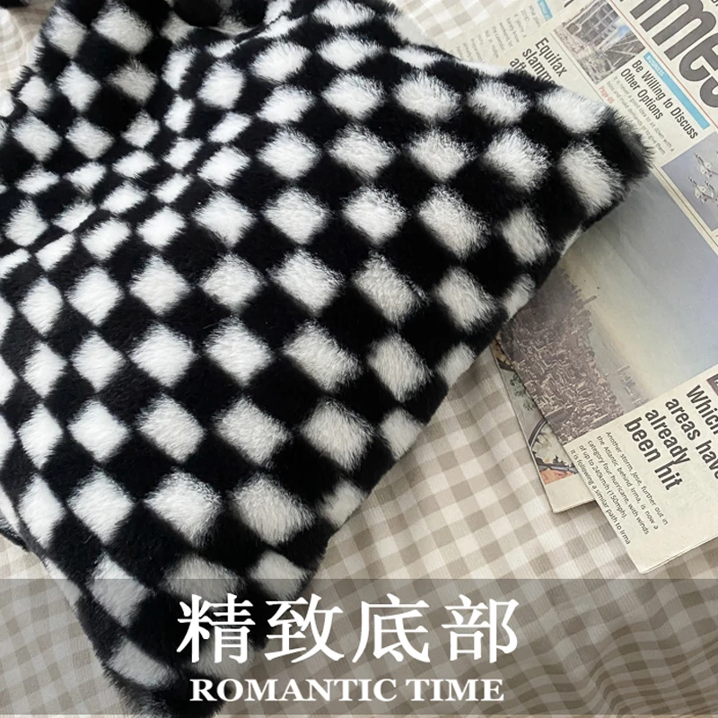Chessboard Plush Tote Bags Women Bags Soft Fluffy Bags Winter Bags For Women 2021 Furry Bags Luxury Handbag Fur Shoulders Bags