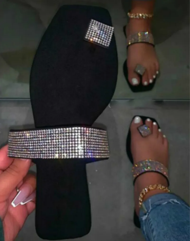 

2020 Summer Finger Rhinestone Beach Slides Durable Fashion Single Bright Diamond Slippers Candy Color Flat Women Sandals