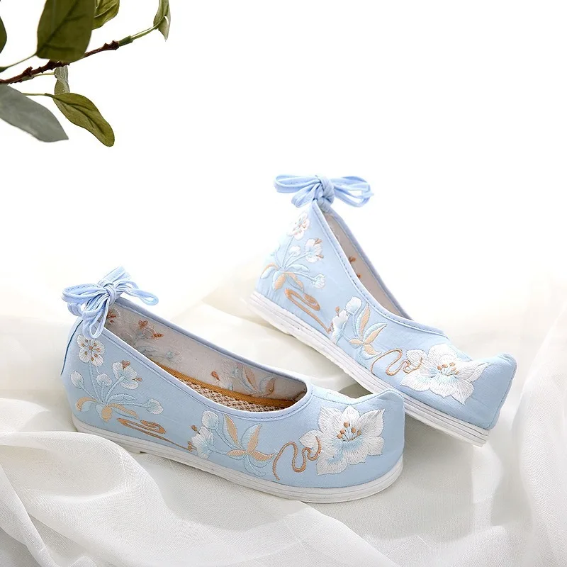 

Ancient Style Embroidered Cloth Women Shoes Woman Zapatos De Mujer Ethnic Retro Canvas Loafers Female Hanfu Shoes Comfort