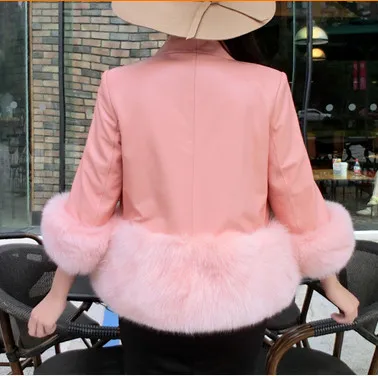 2019 новые стильные зимние женские кожаные куртки пушистые тонкие короткие