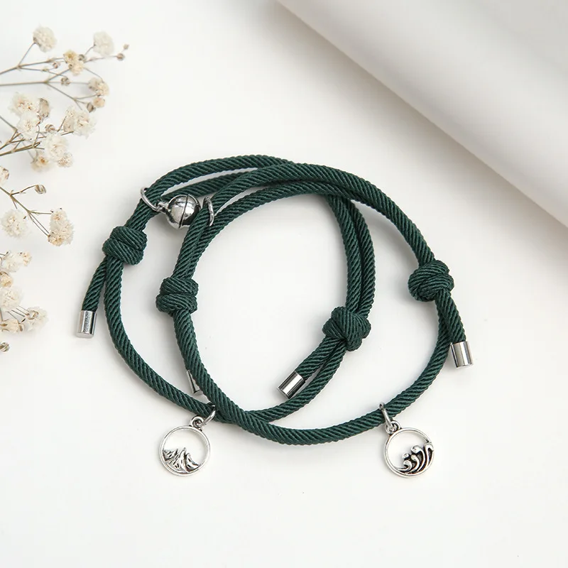 

2pcs Couple Magnet Attract Each Other Creative Personality Couple Bracelet Men and Women Charm Girl Bracelet Jewelry Lover Gift