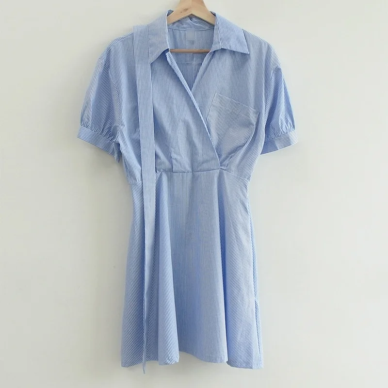 Мини-платье женское в полоску с V-образным вырезом и коротким рукавом | Женская