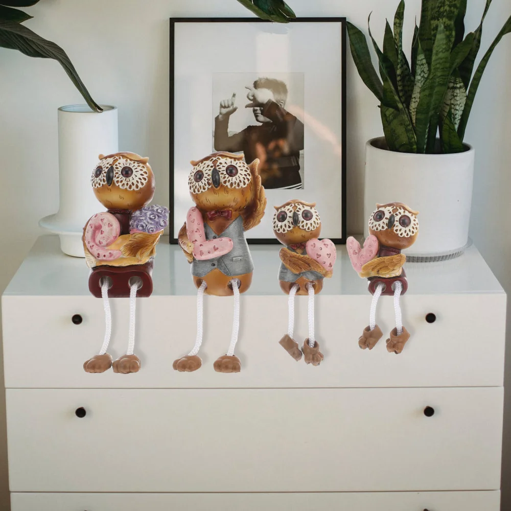 

4pcs Adorable Resin Feet-hanging Sitting Owl Doll Creative Love Doll Ornaments