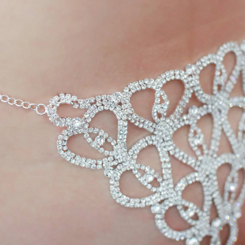 

European And American Accessories New Products Retro Sexy Trendy Ladies Body Chain 2021 Simple Personality
