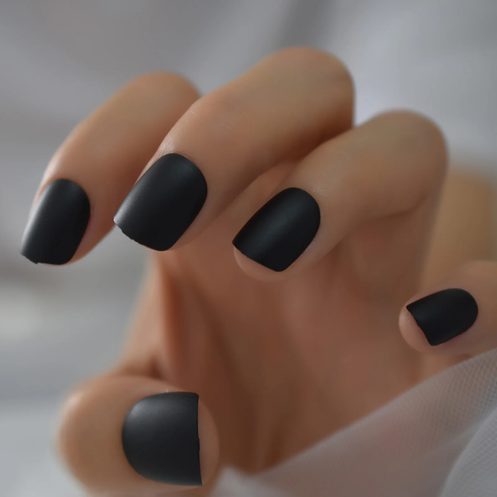 Накладные искусственные ногти Matte Black короткие пресс-он кругло-квадратной формы салон красоты ложные наконечники для домашней работы.
