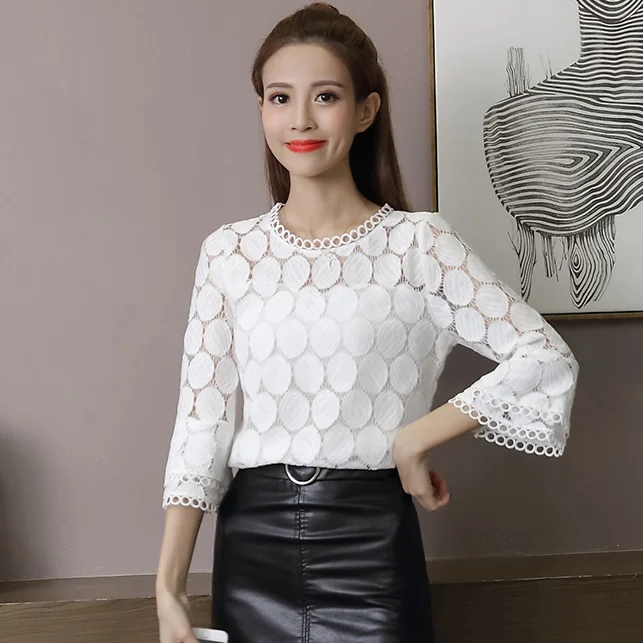 Кружевные блузы рубашки новая осенняя Женская одежда с расклешенными рукавами и