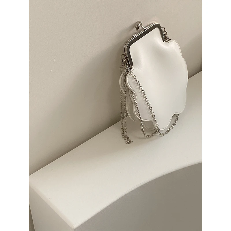 

Cute Casual Cloud Shape Mini PU Leather Shoulder Bags Solid Pattern Handbag Clip Bag Chain Bags Female Daily Warm Soft Crossbody
