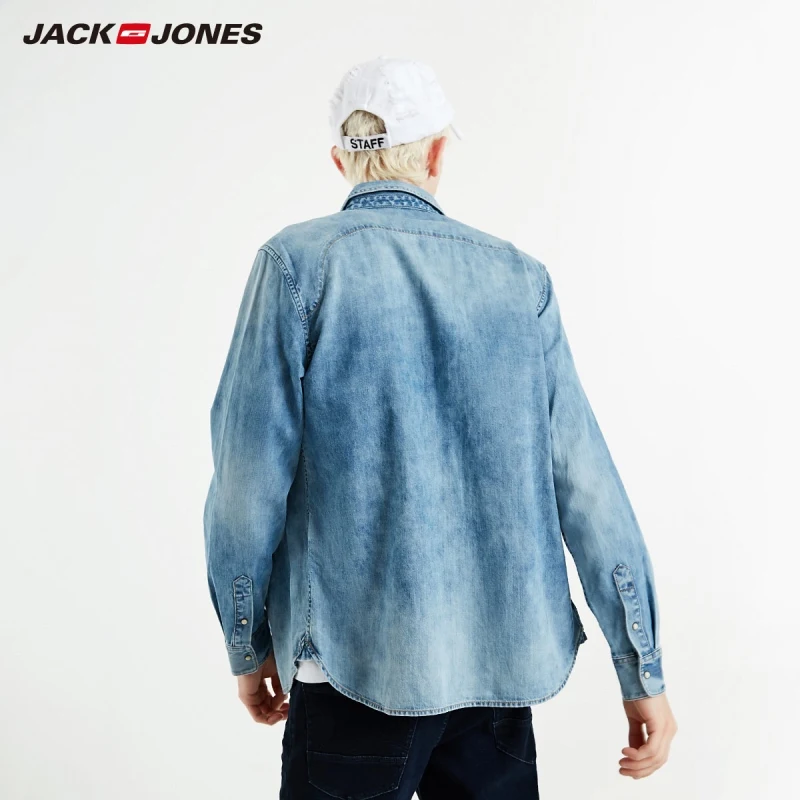 Мужская джинсовая рубашка JackJones приталенная Базовая с длинными рукавами 219105523 |