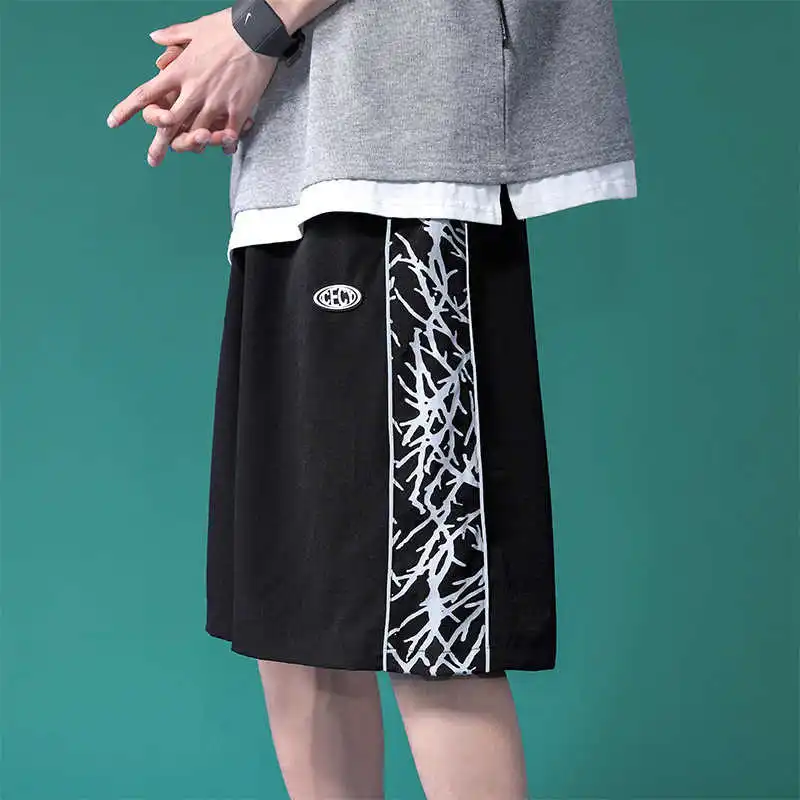 

Summer Korean fashion casual men's shorts outside the five-point pants INS popular loose sports beach pants medium pants