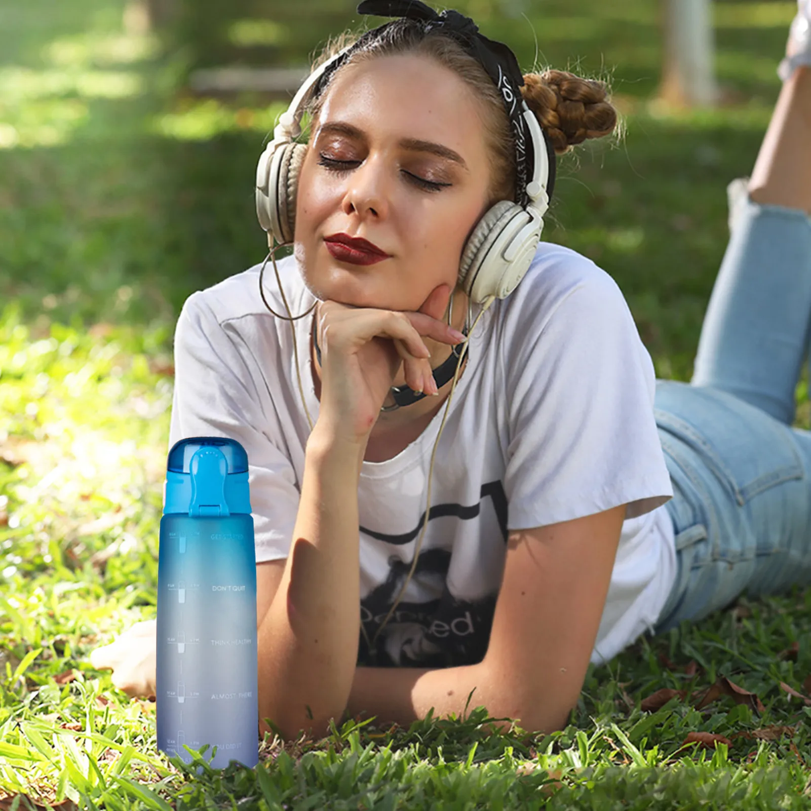 

Portable Motivational Sport Water Bottle With Time Marker Leakproof Bottle For Fitness Sports