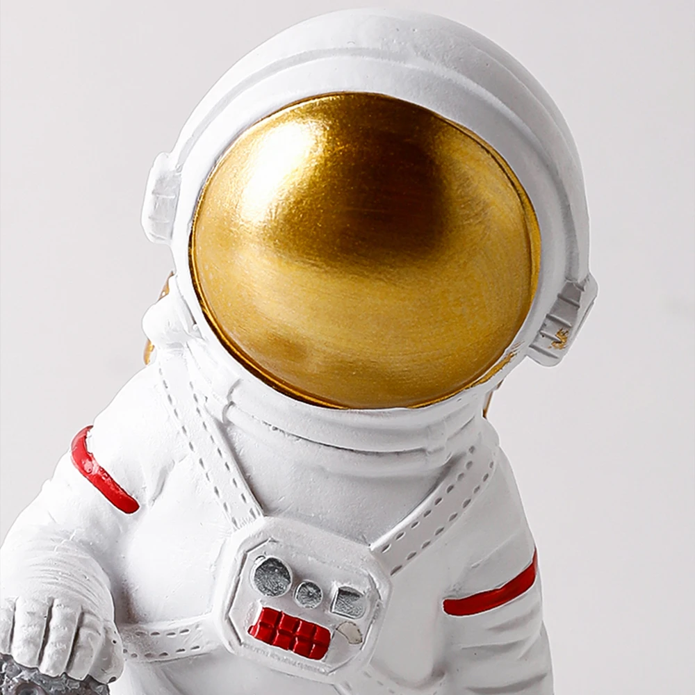 

Resin Astronaut Figurines Fashion Spaceman Home Decor Sculpture Decorative Miniatures Cosmonaut Statues Gift For Man & Boyfriend