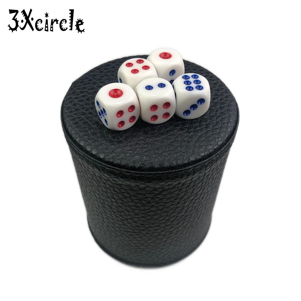 Набор чашек для костей из искусственной кожи с 6 кубиками в горошек стиле ретро