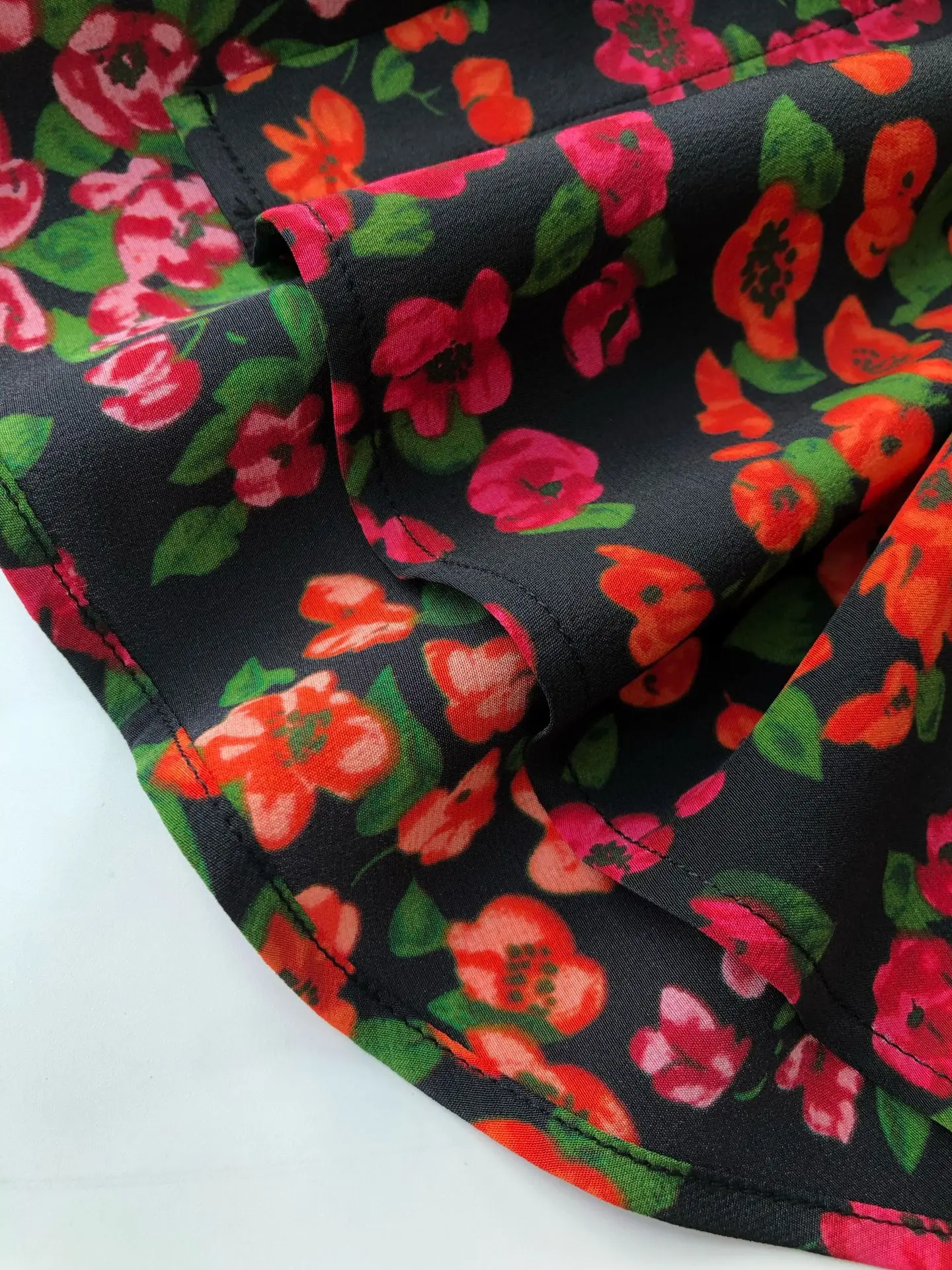 

2020 Early Autumn Camellia Print Sand Washed 100% Silk Long Sleeve Women Blouse