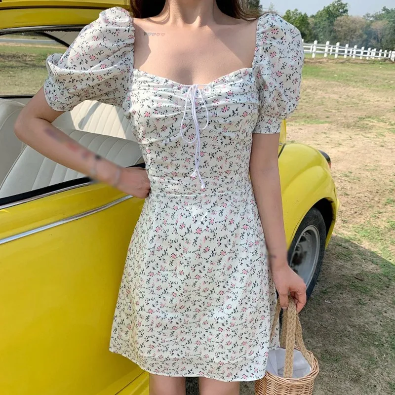 

Women's Fashion Retro Floral Square Collar Backless Sexy Tight Short Sleeve Chiffon Dress