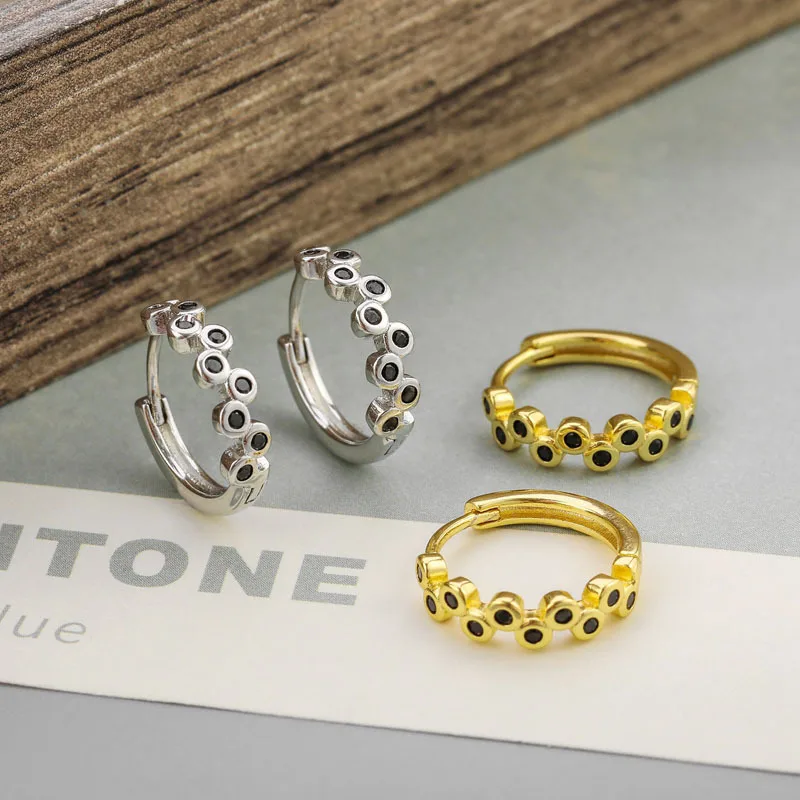 New Fashion Black Zircon Hoop Earrings For Women Golden/White Round Circle Tiny Huggie Charm Ear Nail Piercing Earring Jewelry