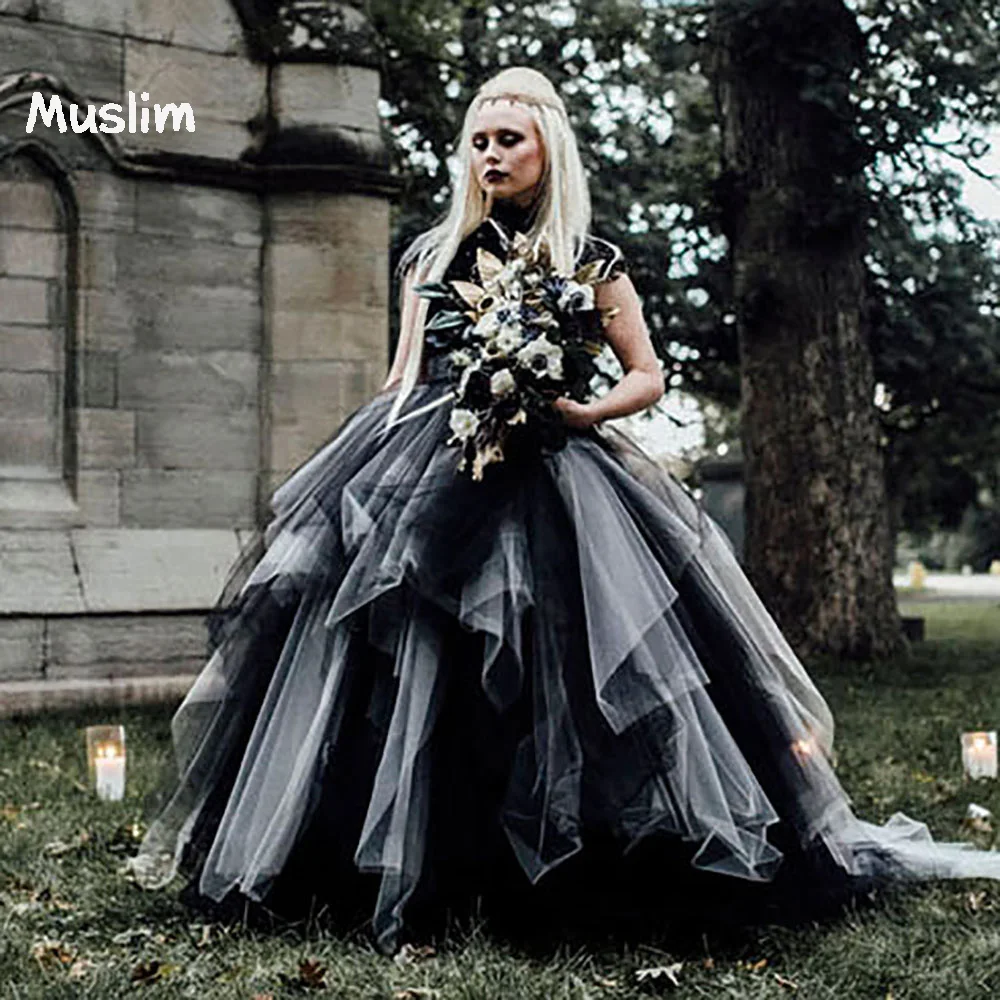 

Medieval Black Gothic Wedding Dresses 2022 Renaissance High Neck Lace Ruffles Tulle Boho Wedding Dress Princess Robe De Soirée