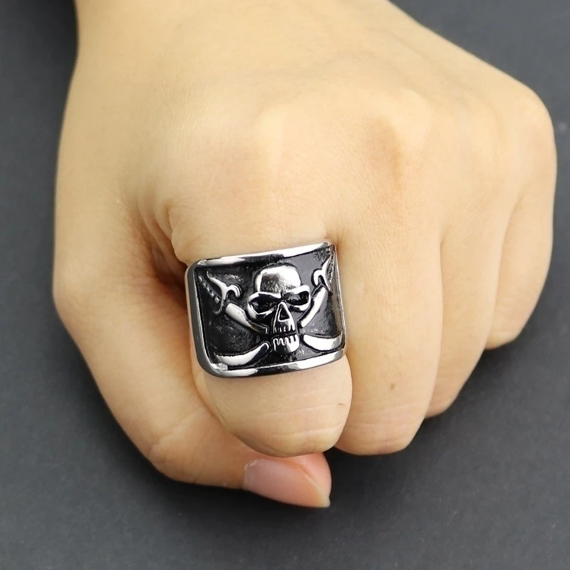 

Double Pole Skull Pirate Flag Pattern Ring for Men Retro Fashion Punk Hip Hop Party Jewelry Accessories 2021 Ring Trend Anillos