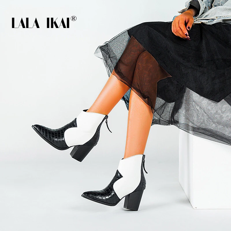 

LALA IKAI/женские зимние ботинки; Коллекция 2020 года; Осенняя обувь из искусственной кожи на высоком каблуке с острым носком; Женские разноцветны...
