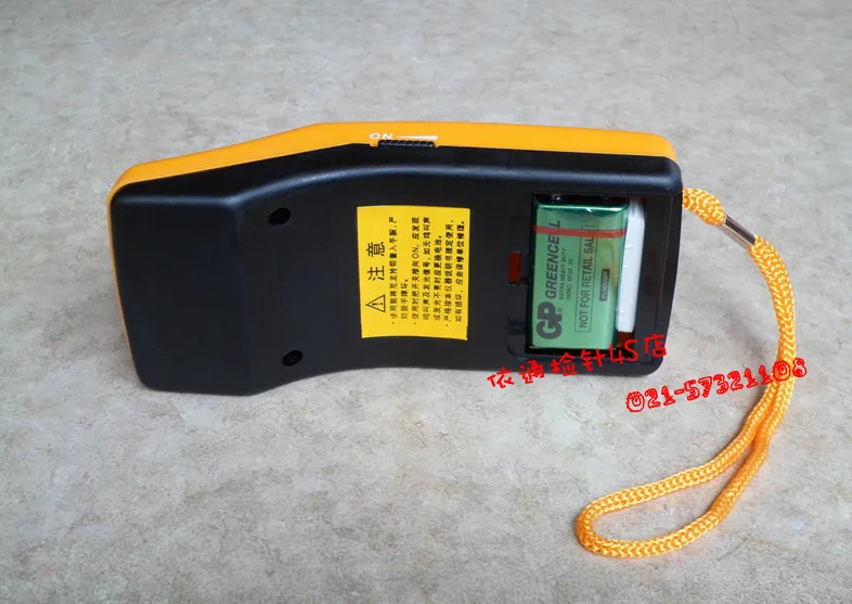 Игольчатый детектор используется для поиска штифтов сломанных игл в одежде