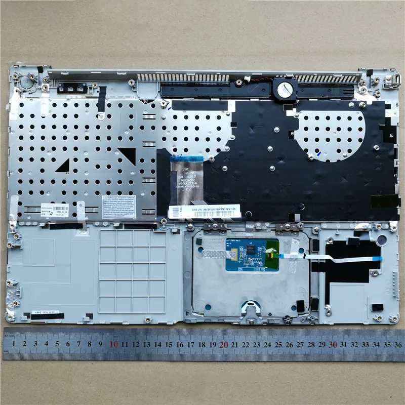 

New palmrest for SAMSUNG NP700Z5 NP700Z5A NP700Z5B NP700Z5C Upper Case US Keyboard with Housing Laptop Touchpad Silver