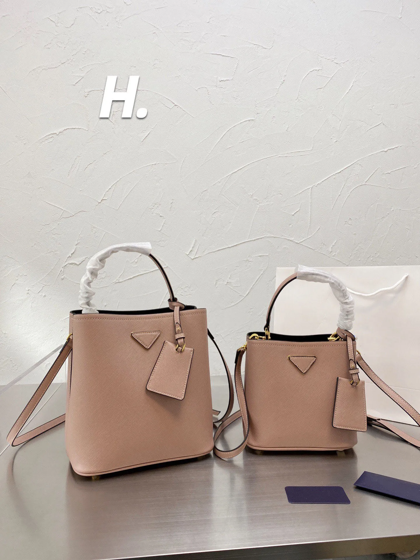 

100398 2021New spring and summer lady's bag cross pattern bucket bag large capacity portable One Shoulder Messenger Bag