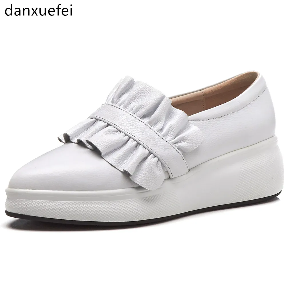 

Мокасины женские из натуральной кожи, на толстой подошве, со складками