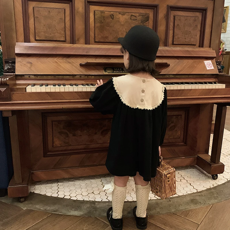 Детское кружевное платье с длинным рукавом двухцветное вышивкой в древнем стиле