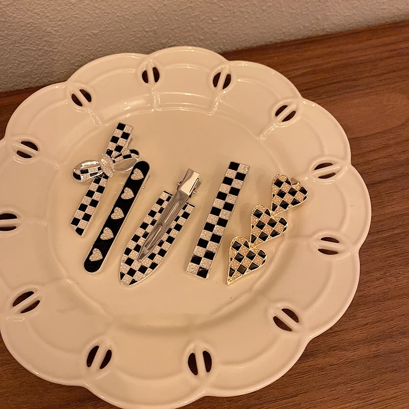 

Trendy New Acetate Hair Clip Plaid Grid Geometric Barrettes Korean Black White Heart Side Pins for Women Accessories Headwear