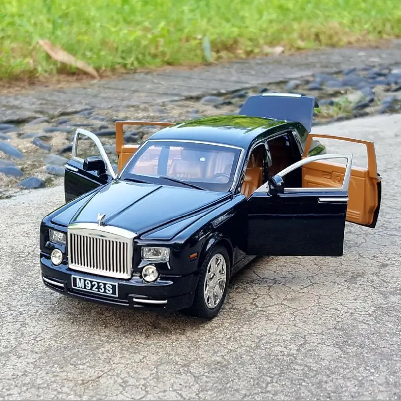 

1:24 Alloy Car Model Phantom Metal& Toys Car Wheels Simulation Sound Light Pull Back Car Kids Gift Model Collection Ornaments